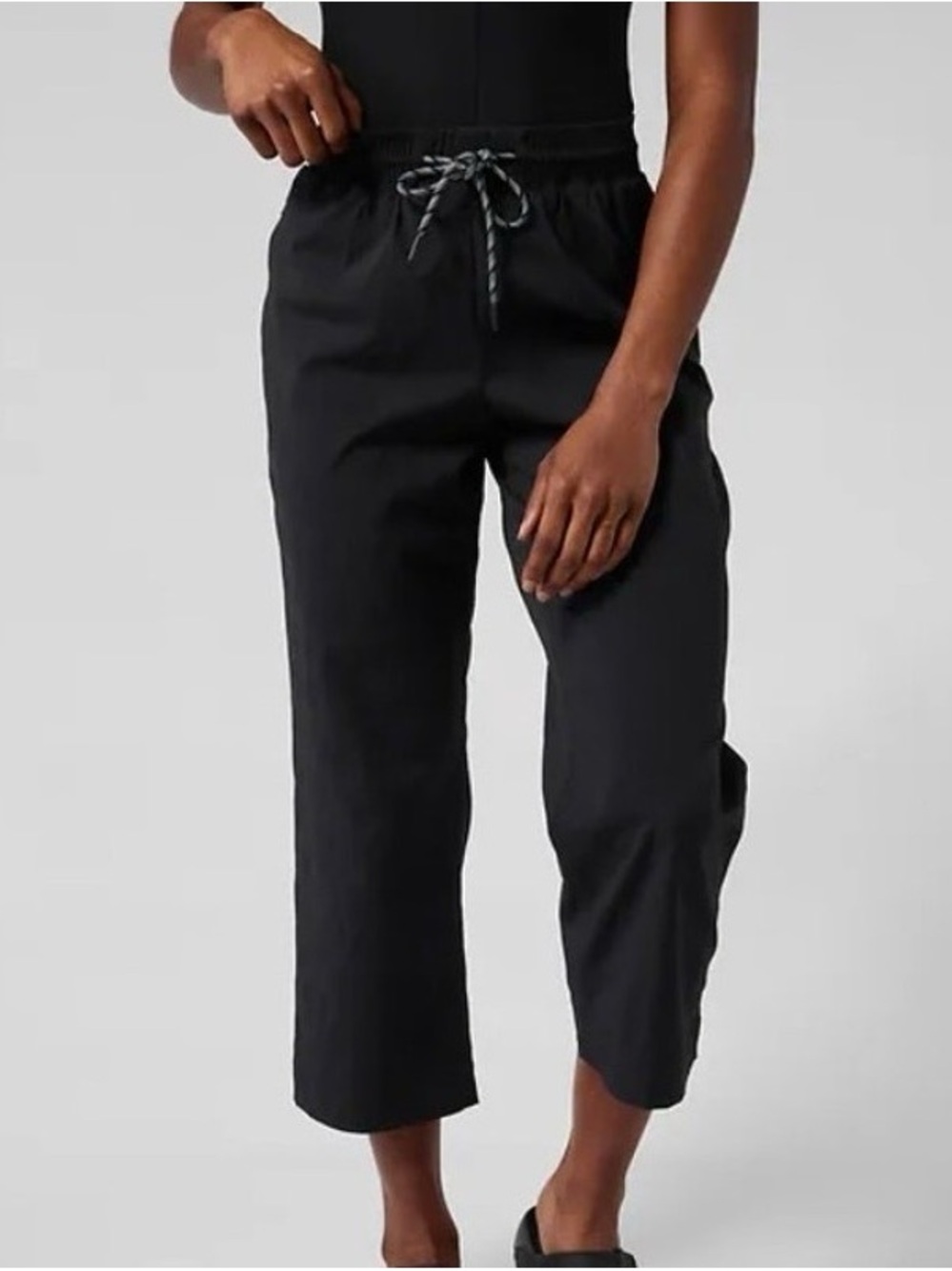 Athleta Trekkie Straight Crop Pants Black Drawstring 12T Hiking Travel